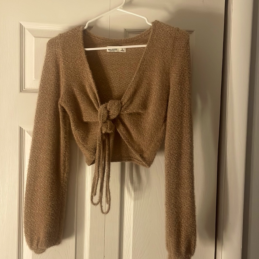 Long sleeve cropped sweater shirt